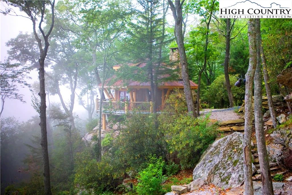 Image number 11 for the current listing