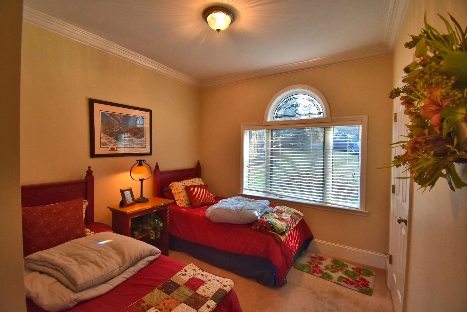 Image number 11 for the current listing