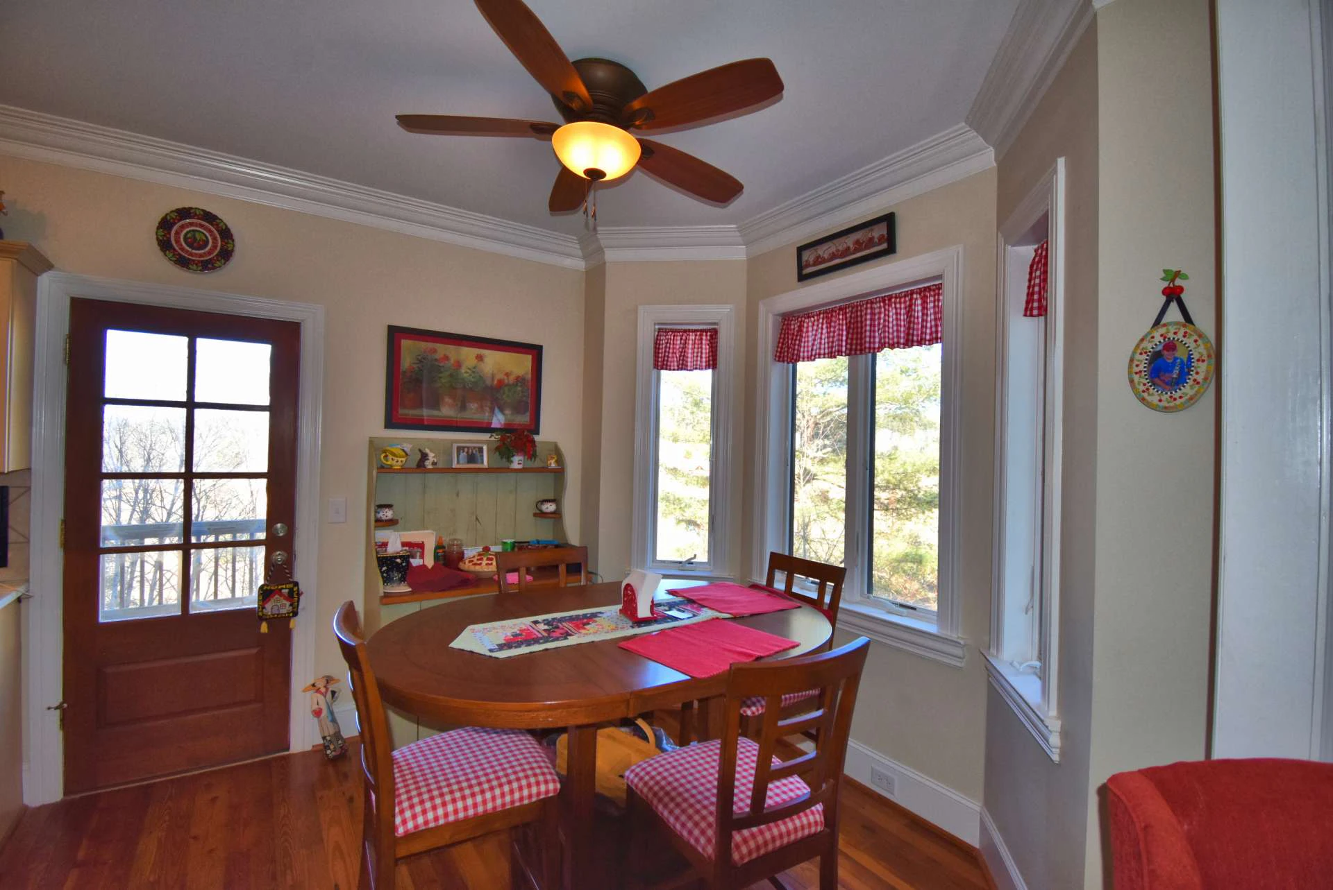 Image number 8 for the current listing