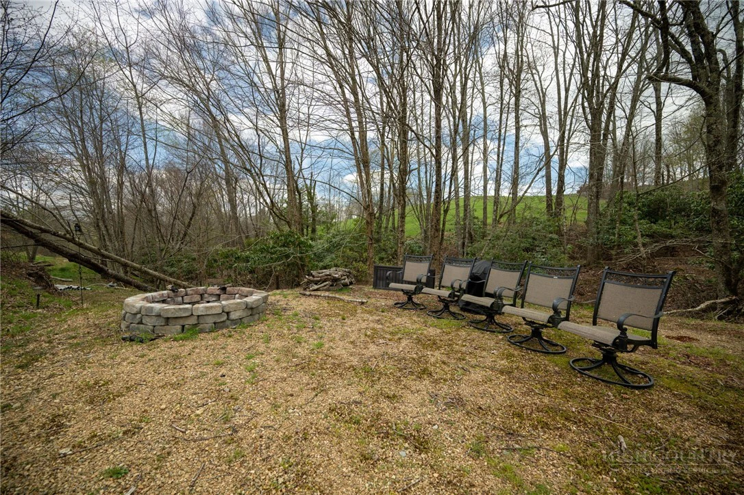 Image number 21 for the current listing