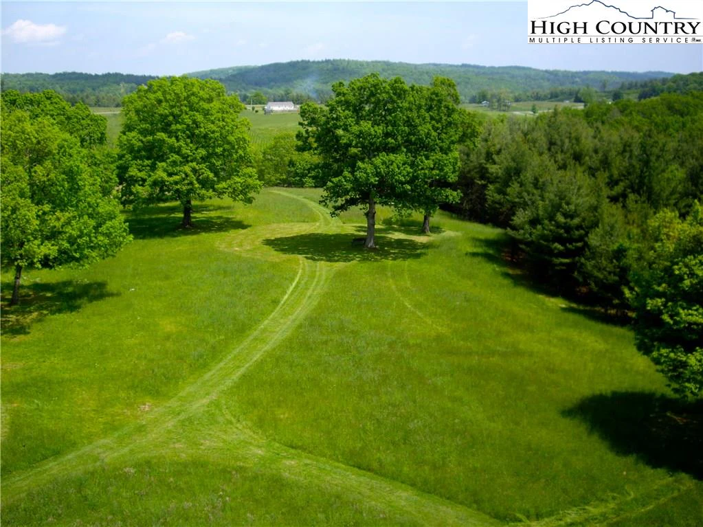 Image number 17 for the current listing