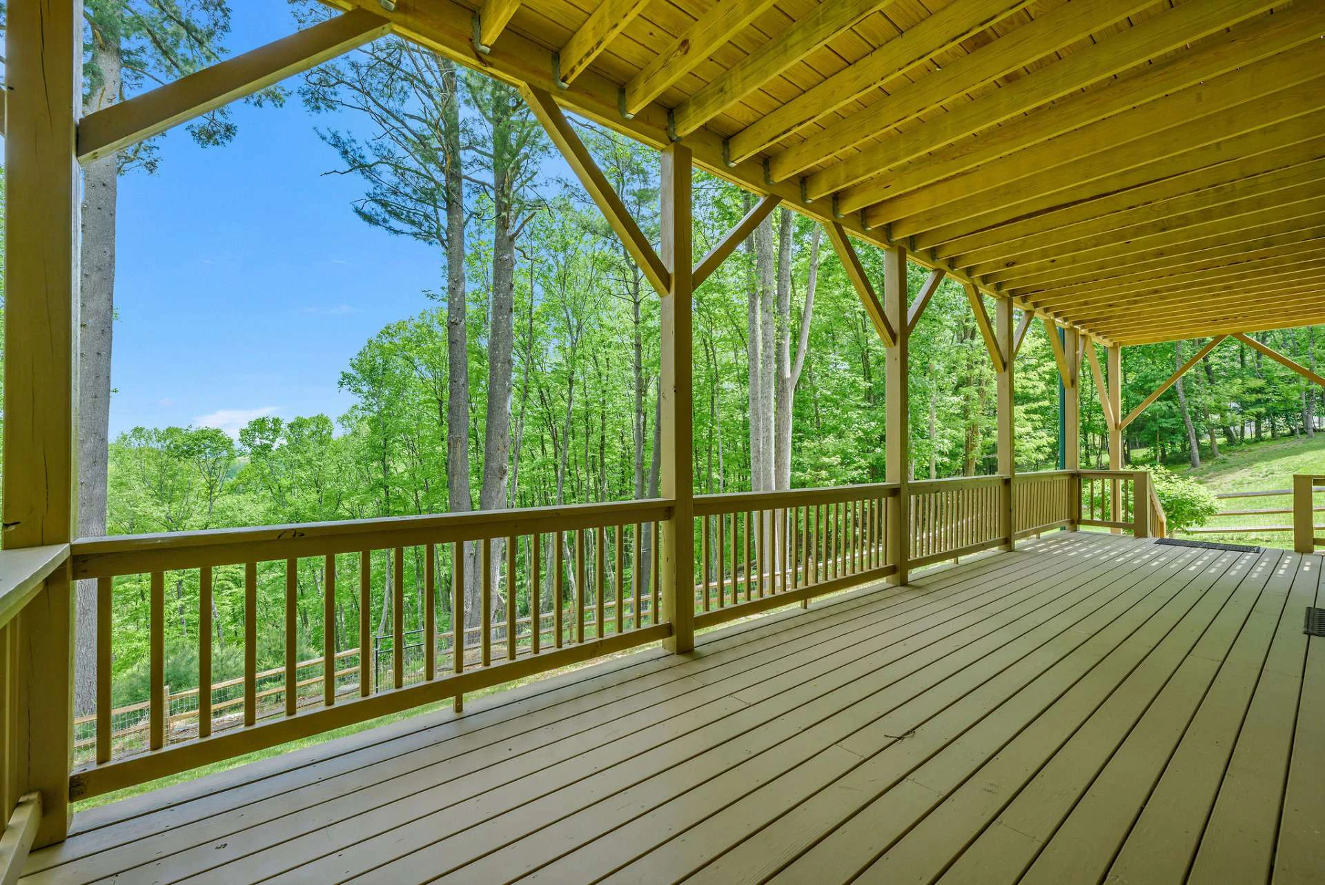 Image number 20 for the current listing