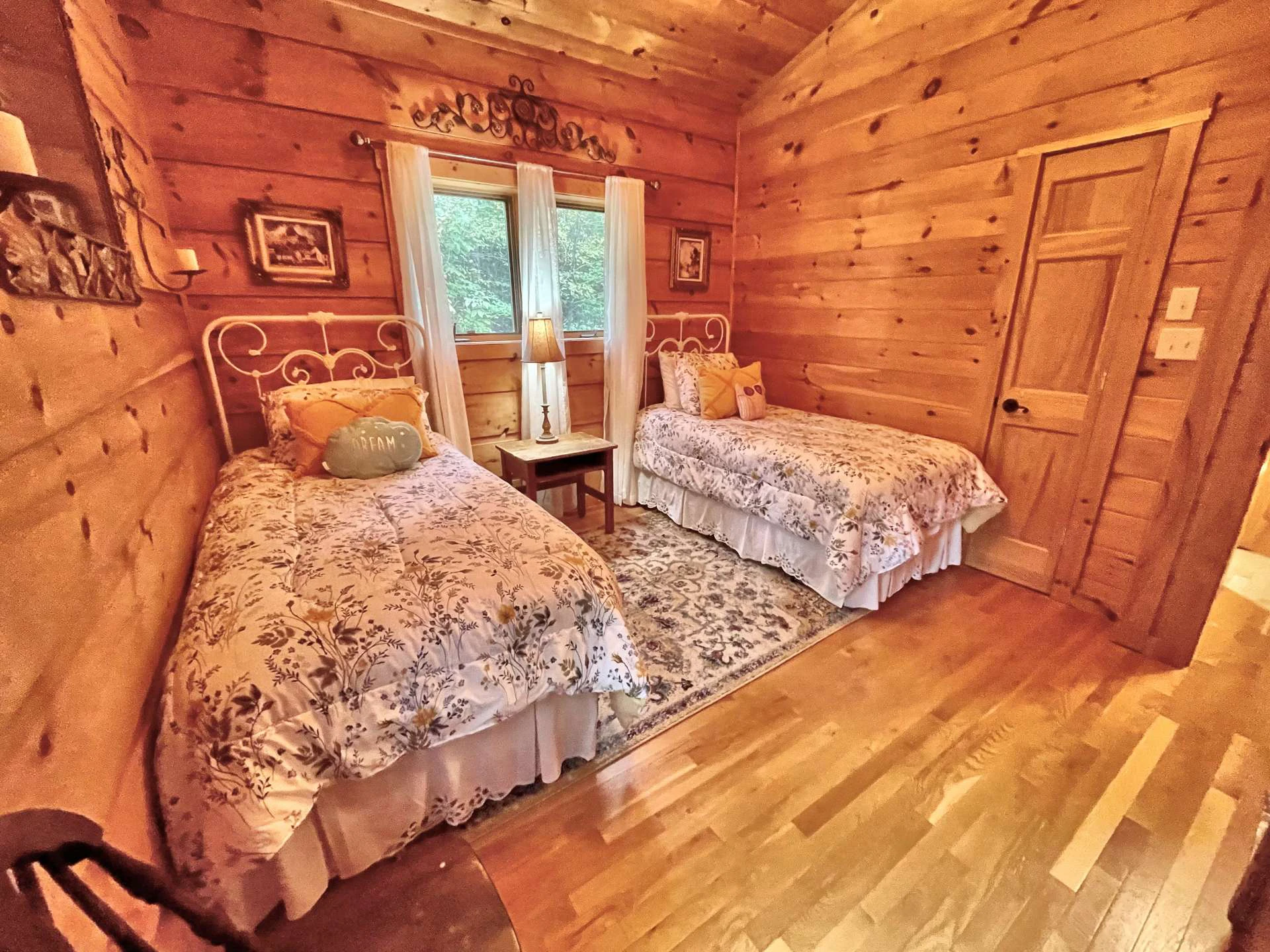 Image number 12 for the current listing