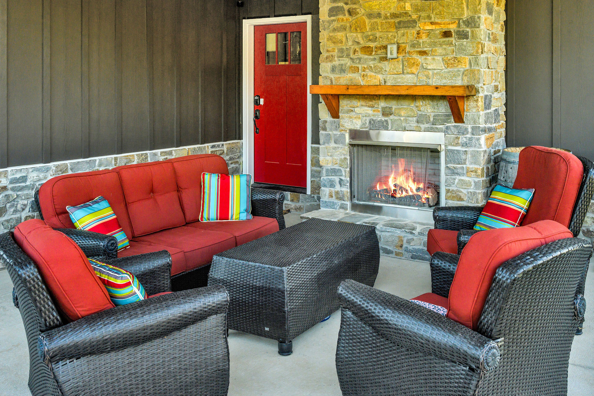 Image number 4 for the current listing