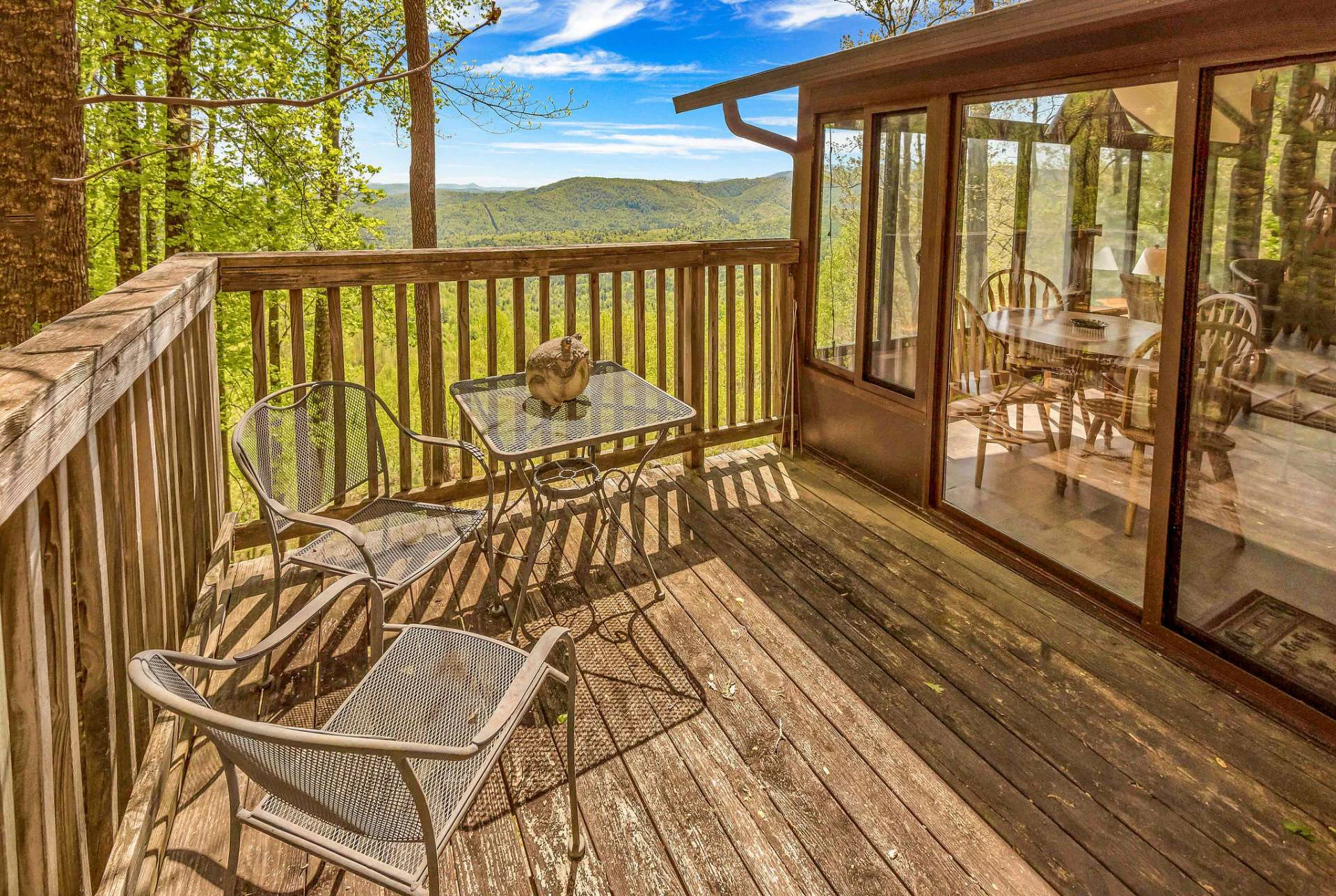 Image number 13 for the current listing