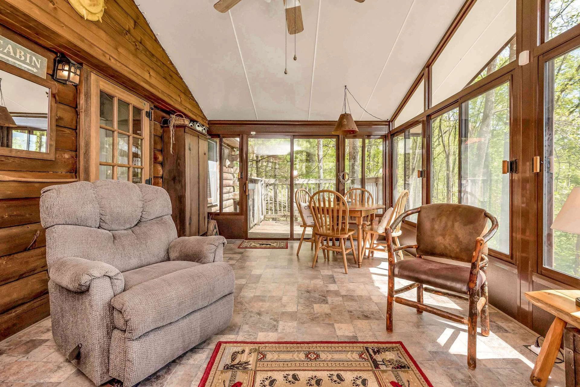 Image number 2 for the current listing