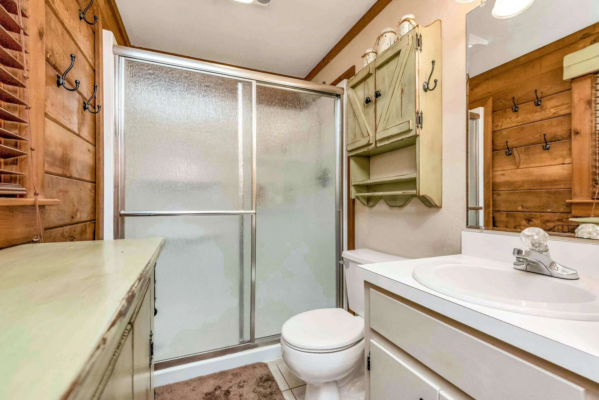 Image number 15 for the current listing