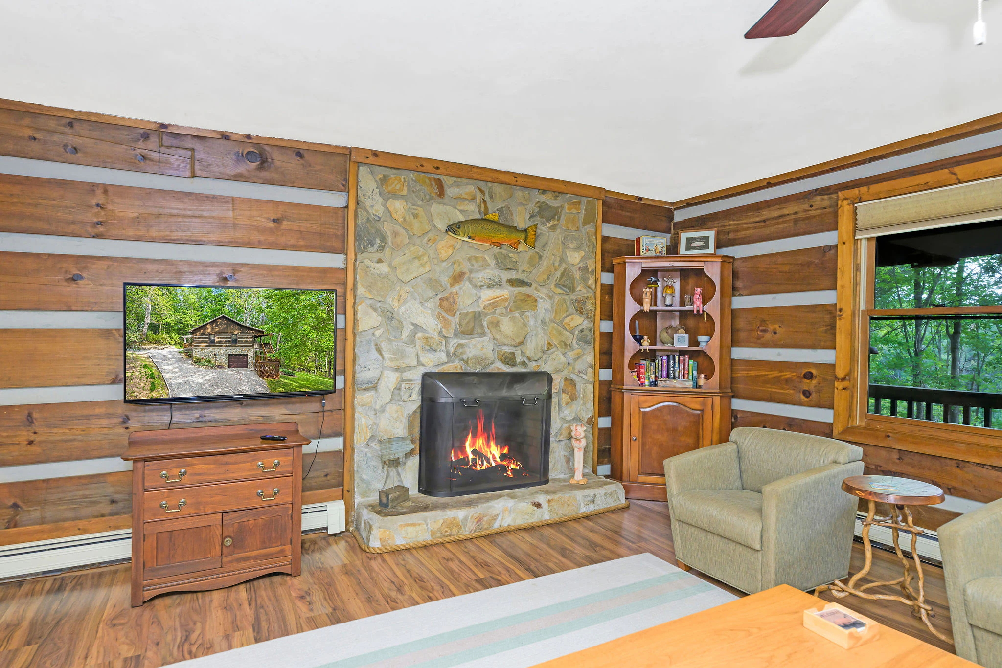 Image number 9 for the current listing