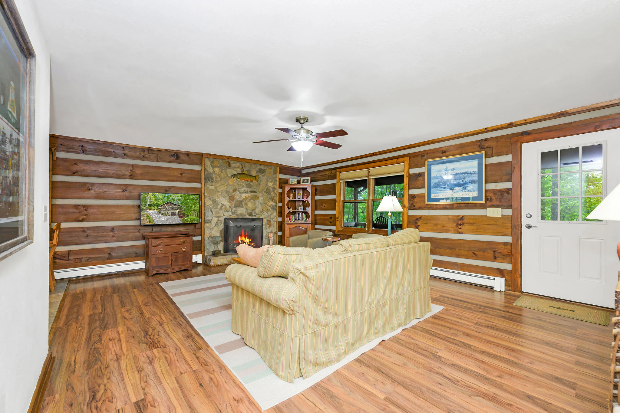 Image number 8 for the current listing