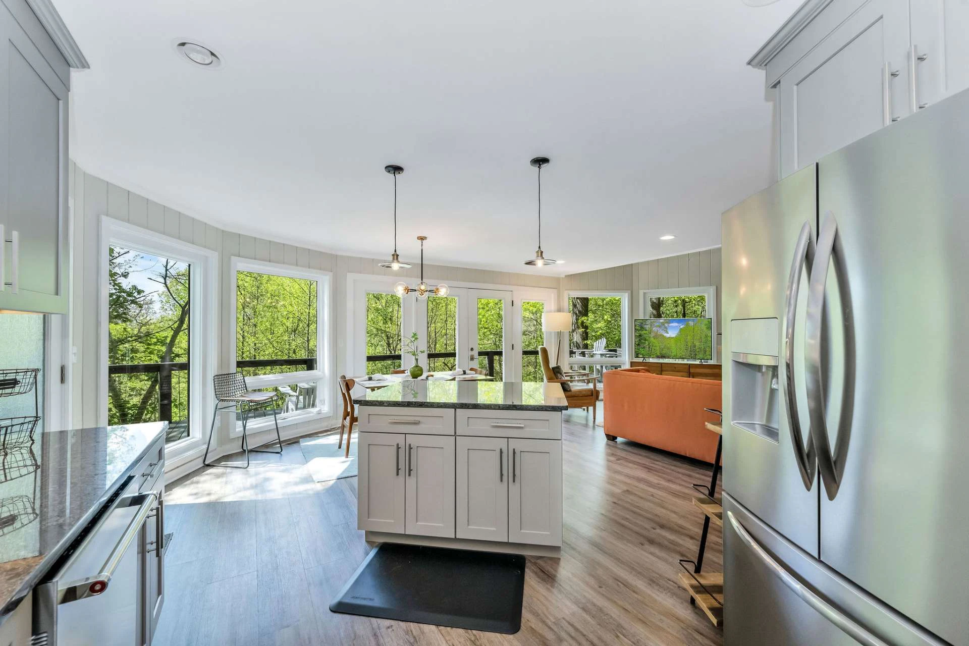 Image number 5 for the current listing