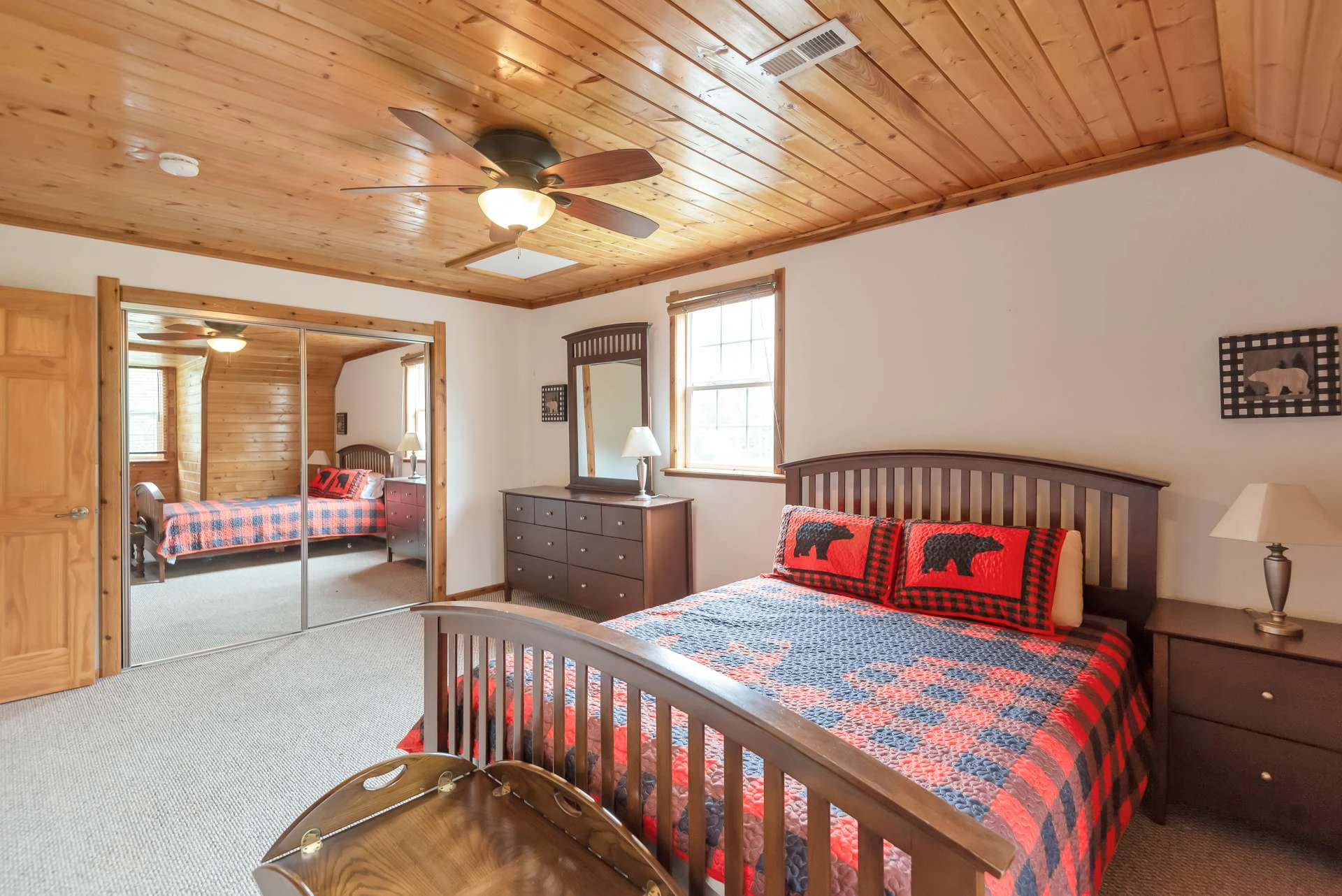 Image number 4 for the current listing