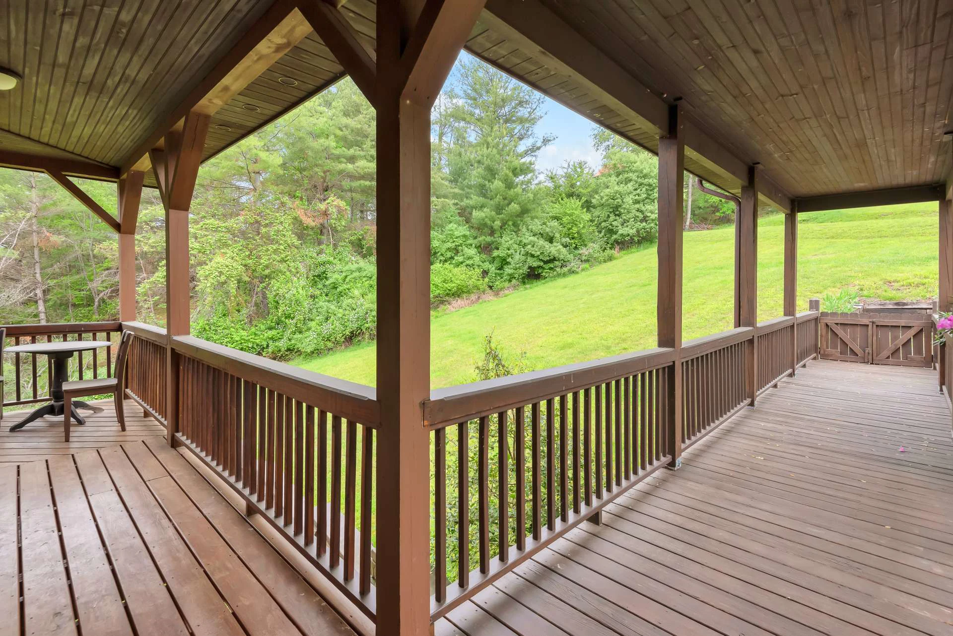 Image number 13 for the current listing