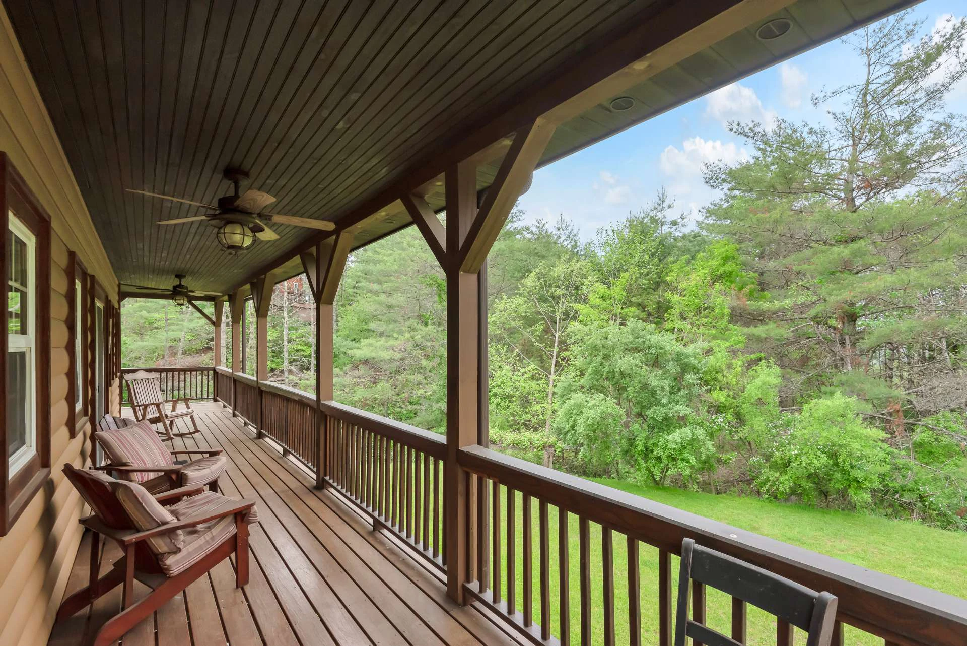 Image number 14 for the current listing