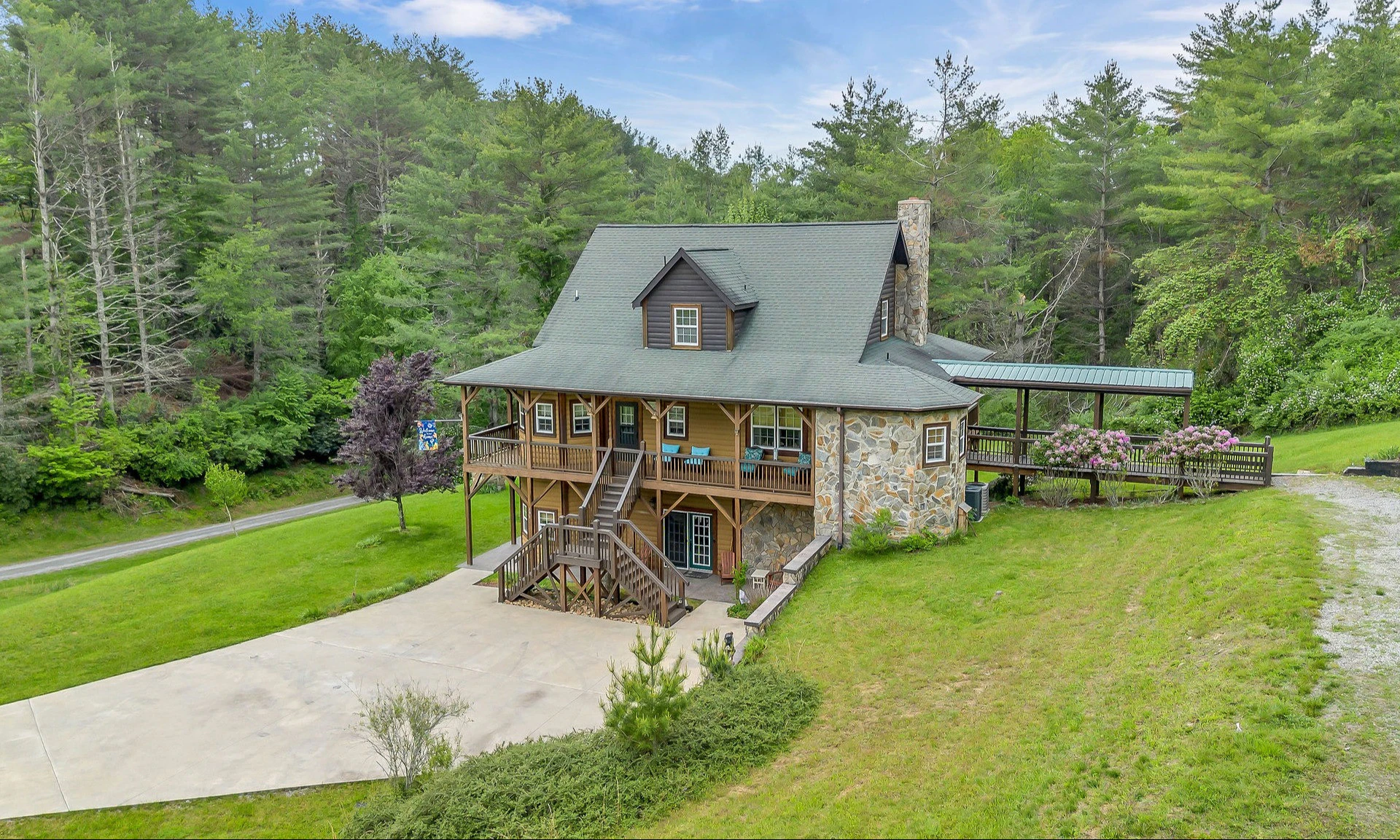 Image number 1 for the current listing