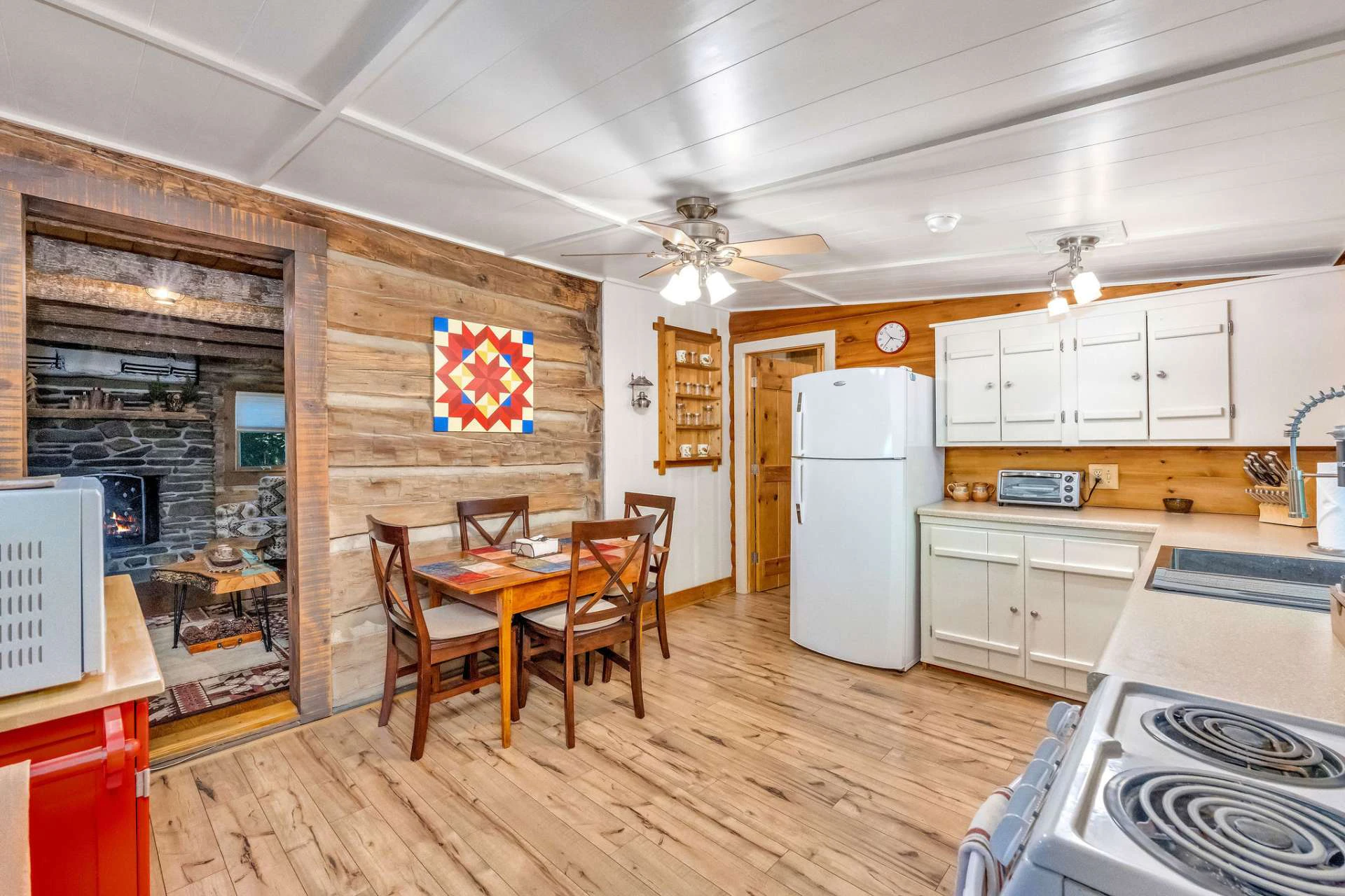 Image number 2 for the current listing