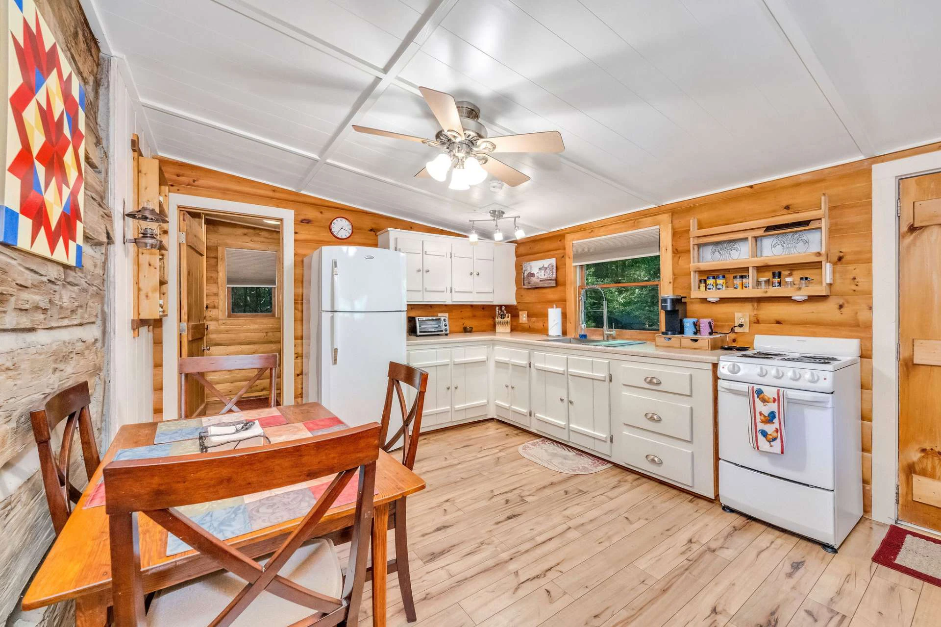 Image number 12 for the current listing