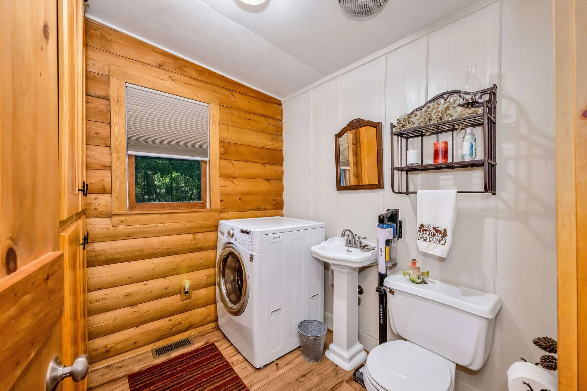 Image number 8 for the current listing