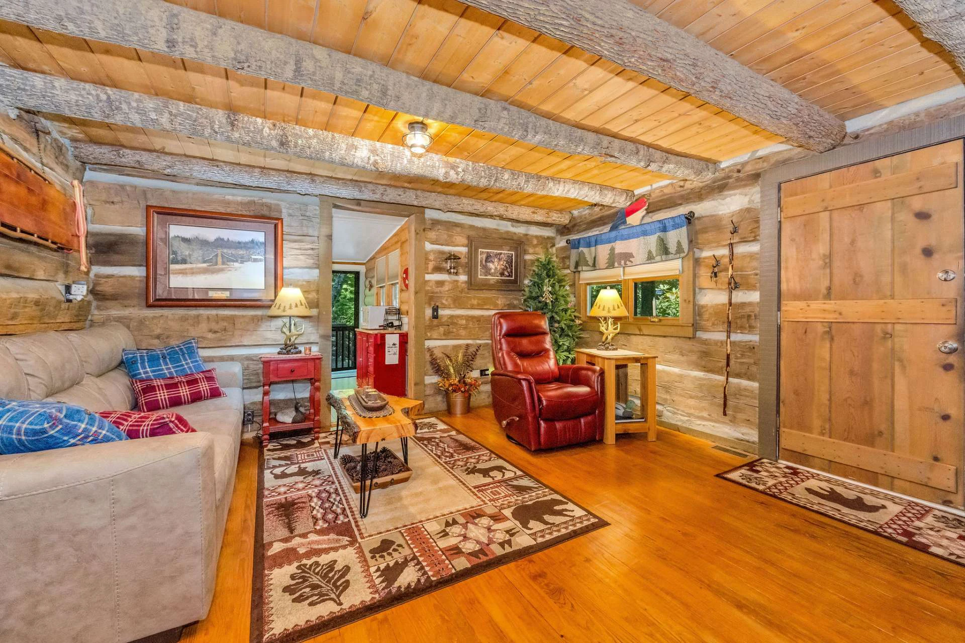 Image number 16 for the current listing