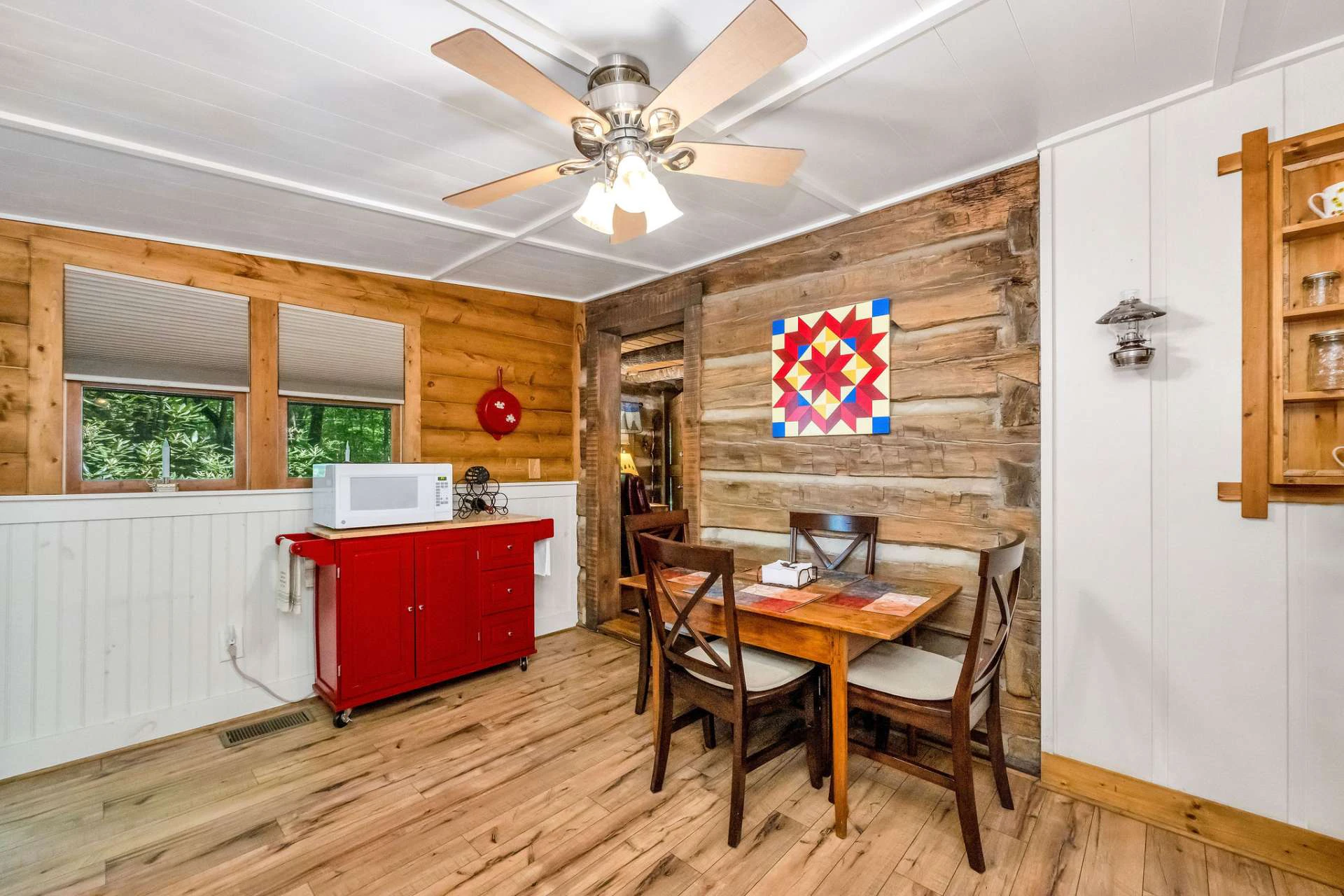 Image number 11 for the current listing
