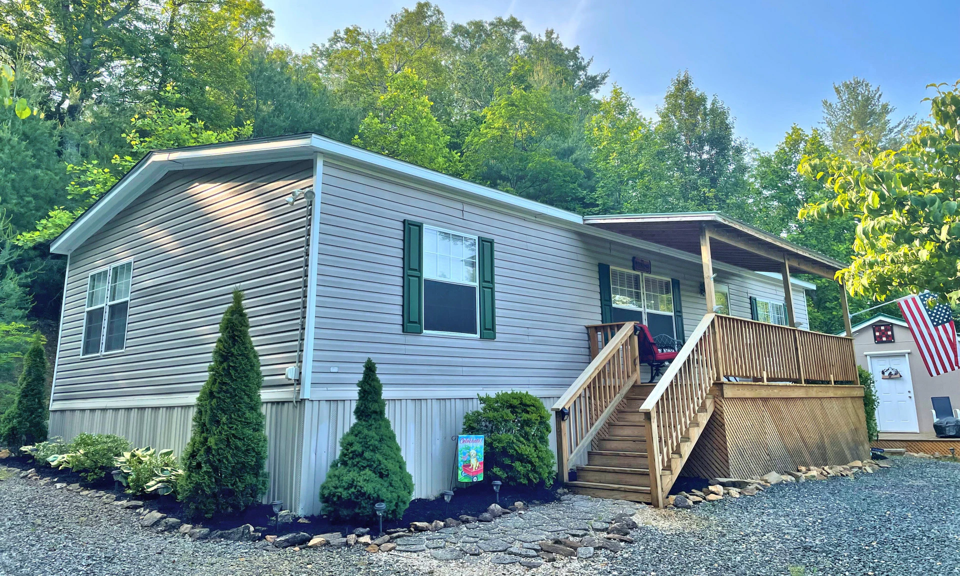 Image number 1 for the current listing