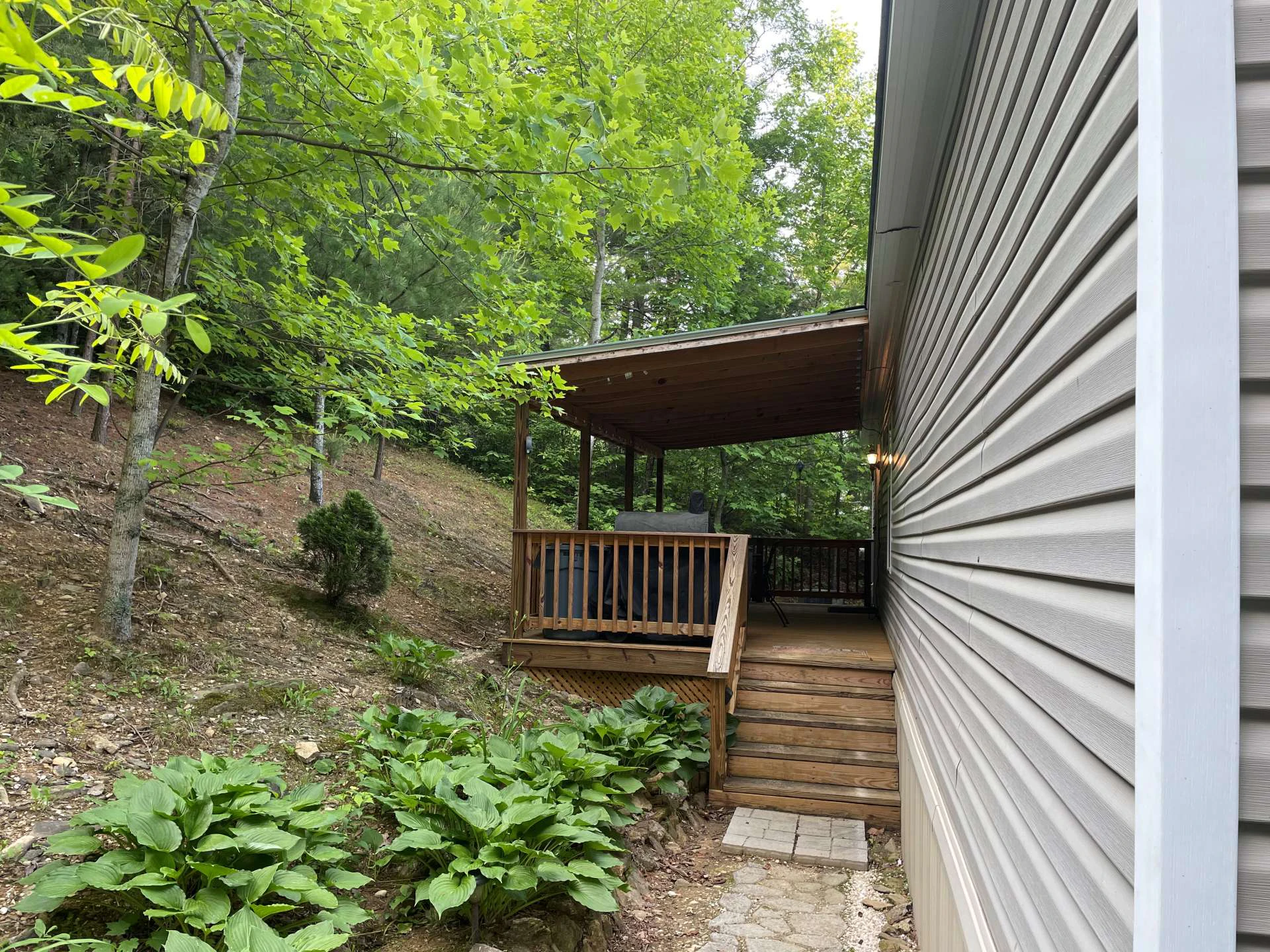 Image number 2 for the current listing