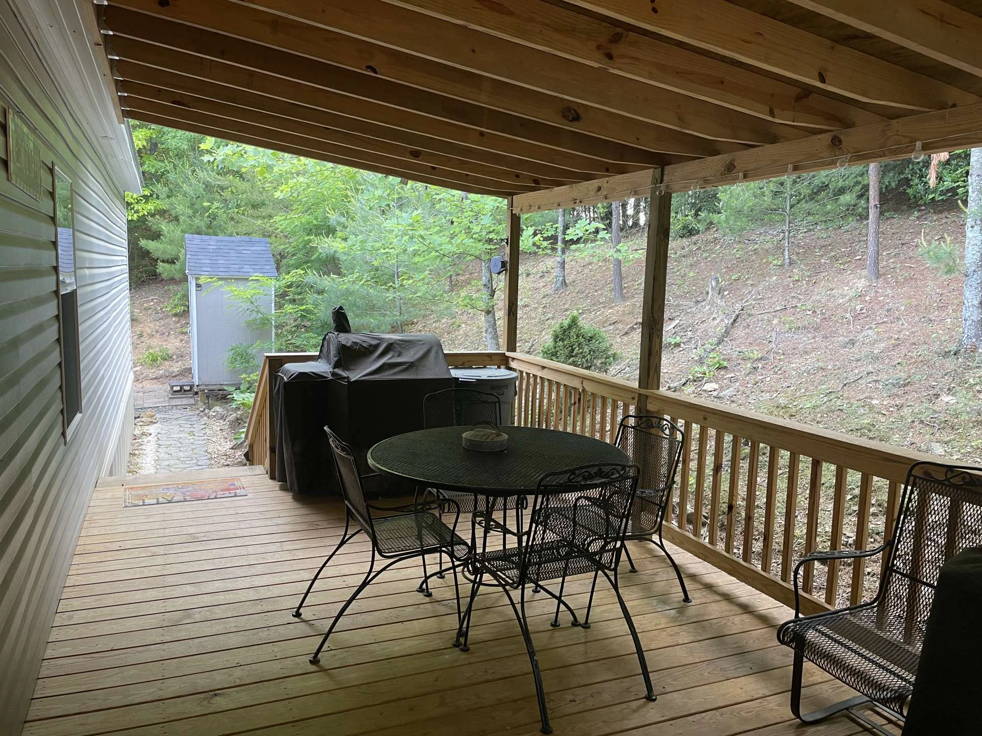 Image number 14 for the current listing