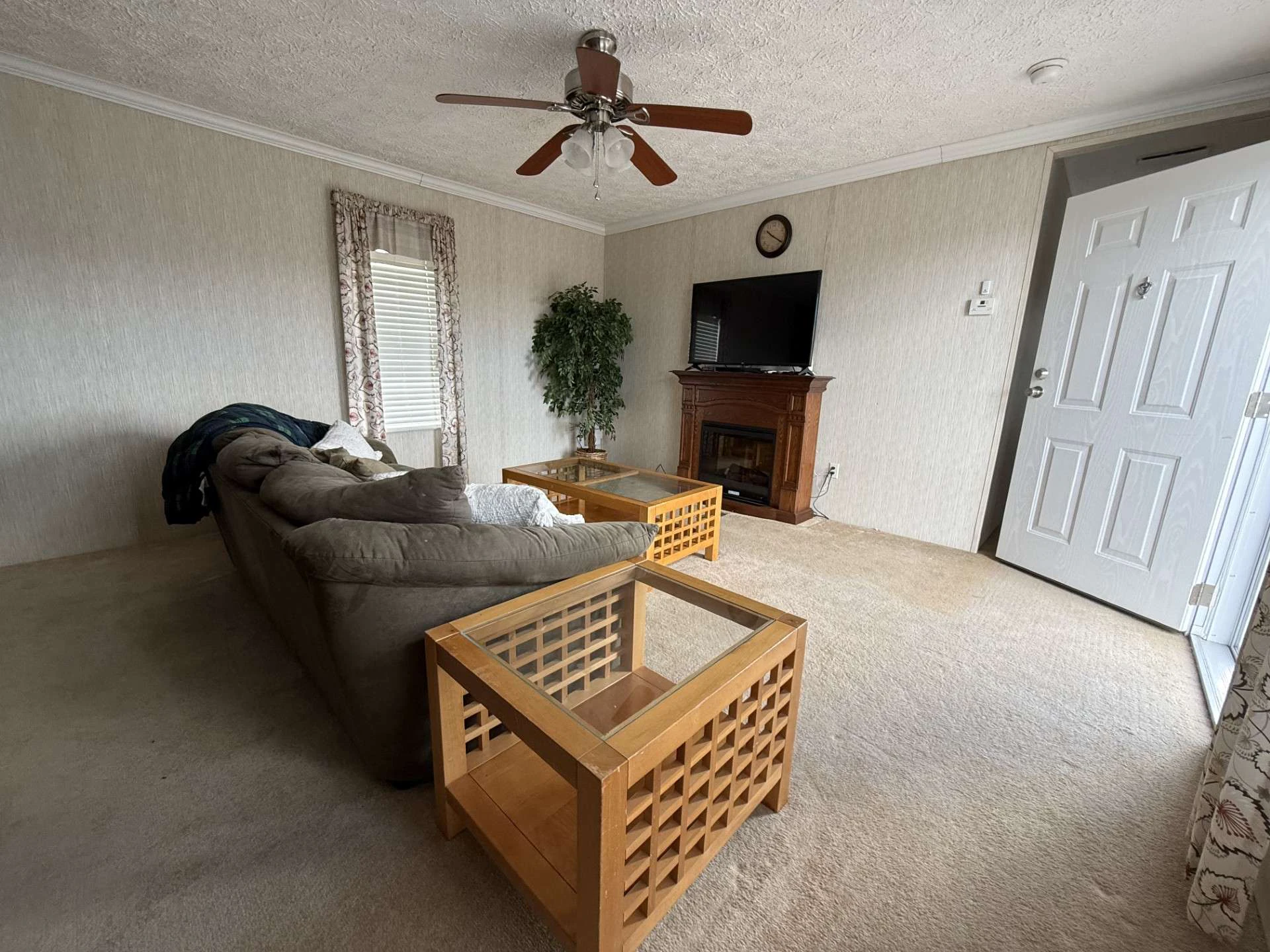 Image number 7 for the current listing
