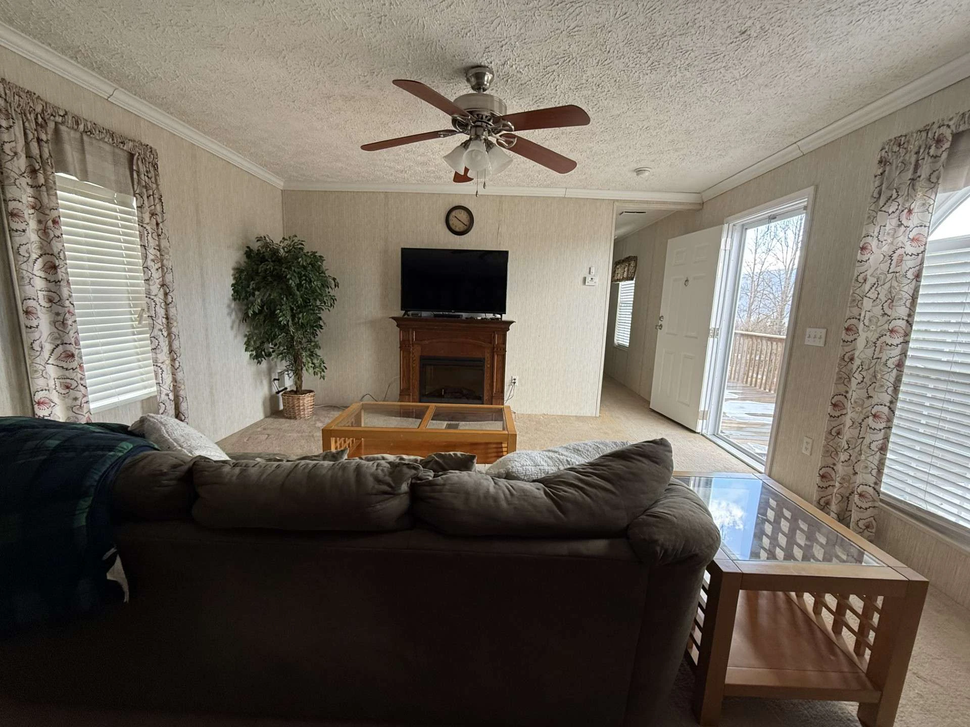 Image number 10 for the current listing