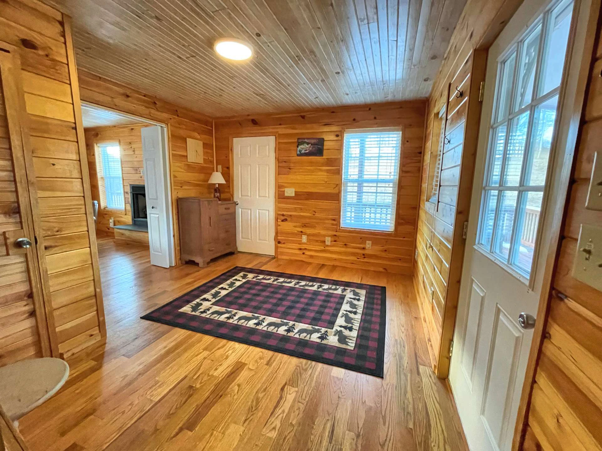 Image number 21 for the current listing