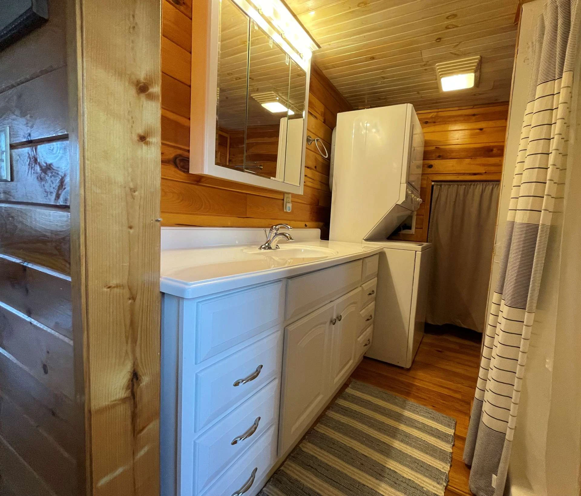 Image number 2 for the current listing