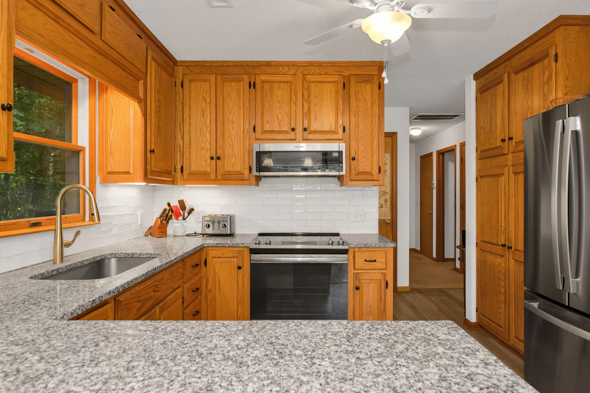 Image number 7 for the current listing