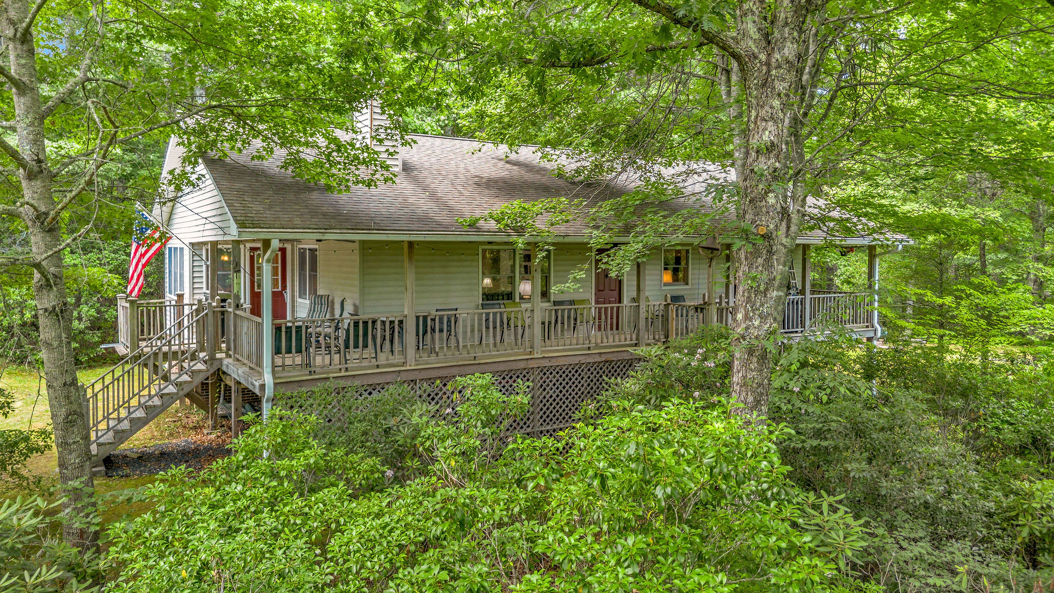 Image number 1 for the current listing