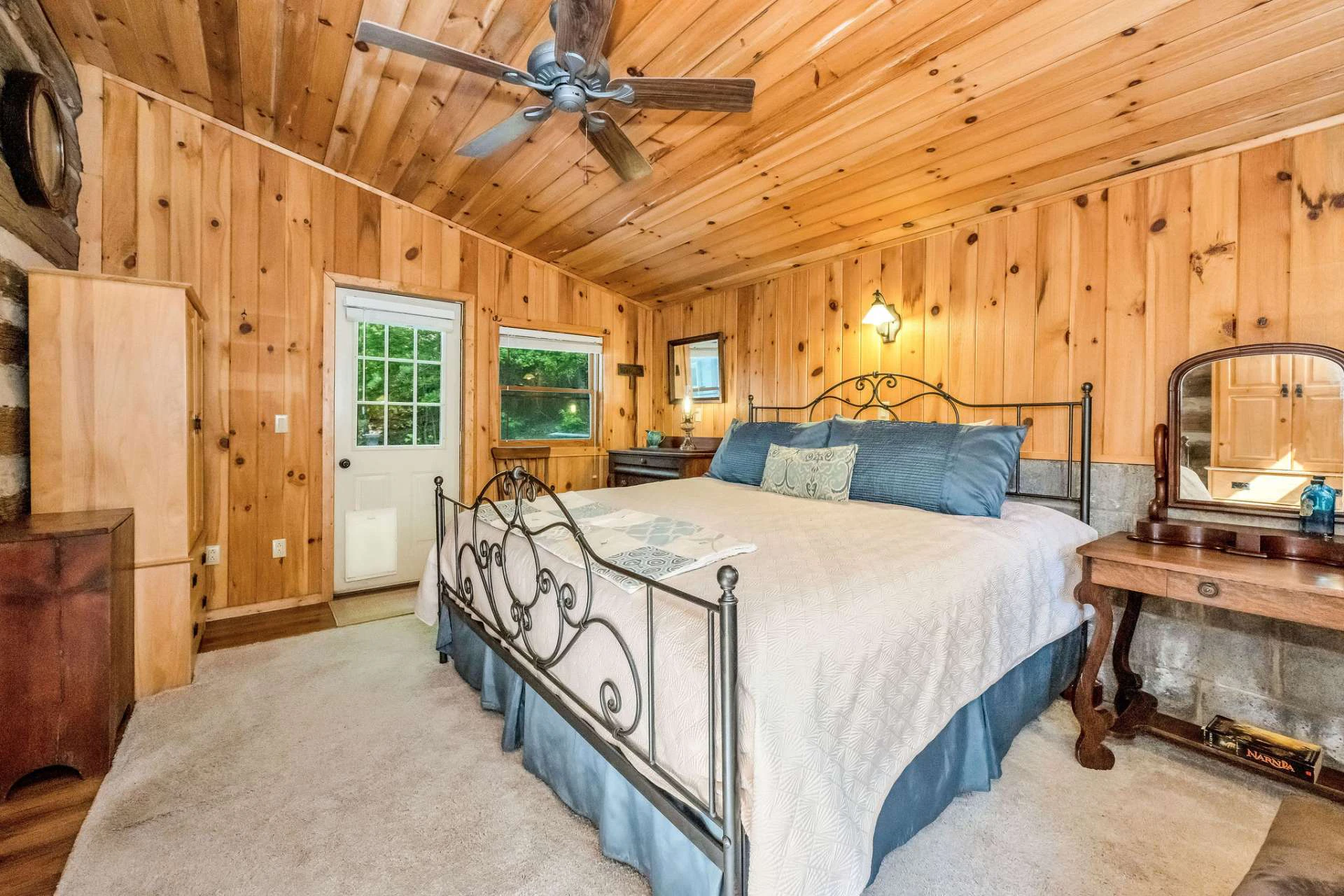 Image number 8 for the current listing