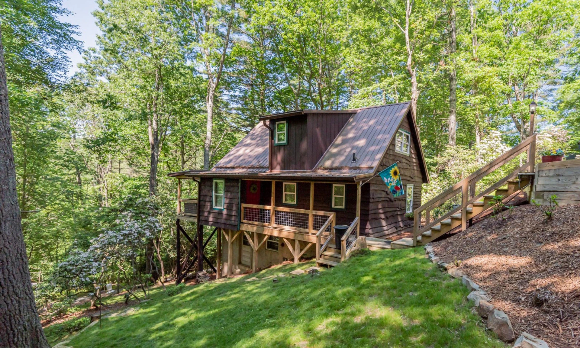 Image number 1 for the current listing