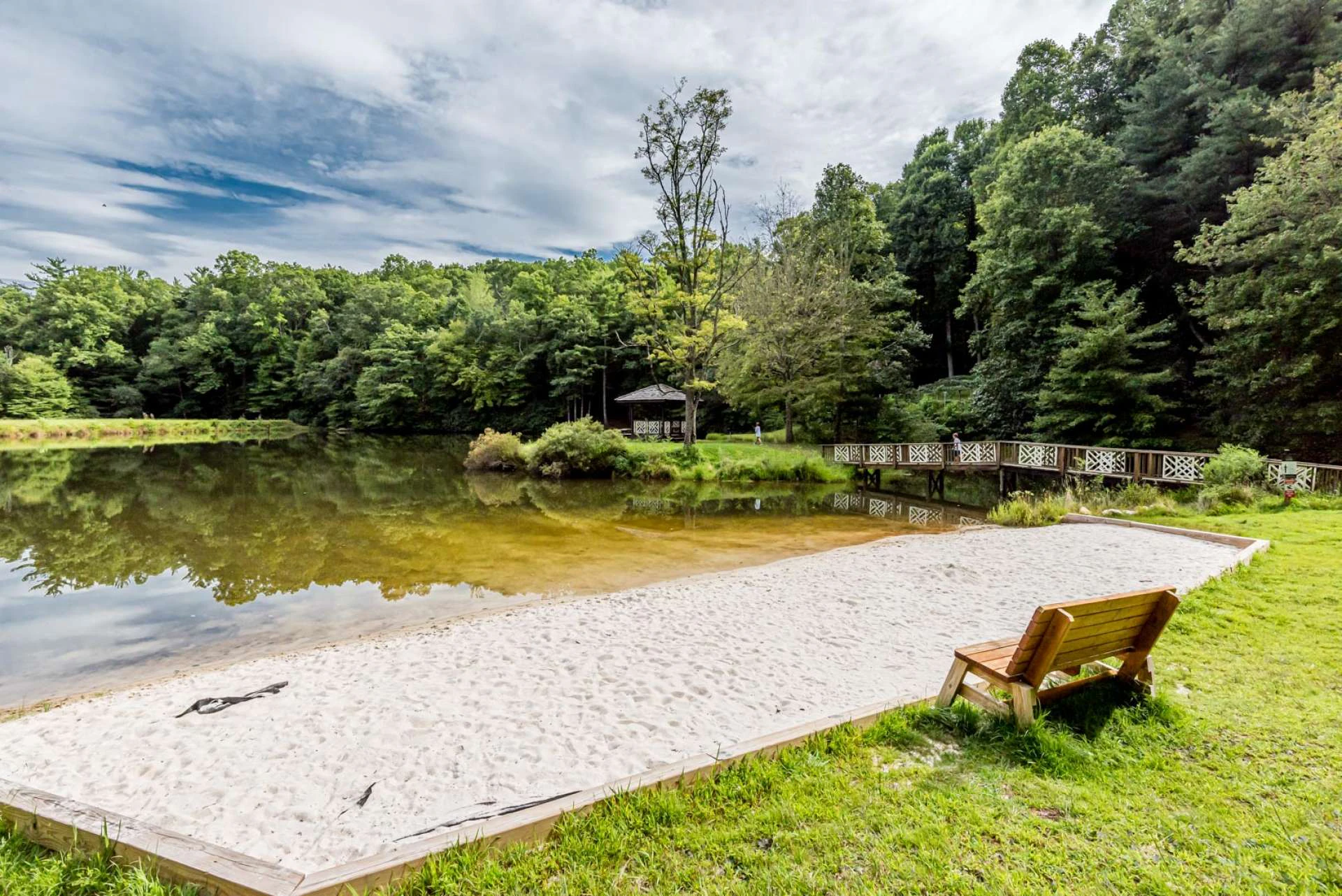 Image number 18 for the current listing