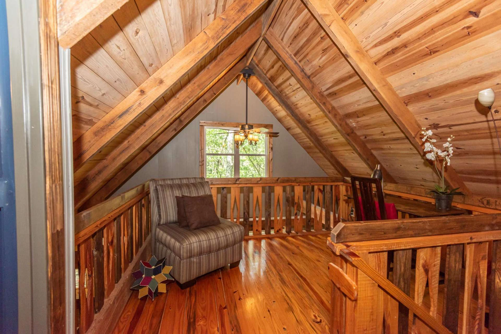 Image number 2 for the current listing