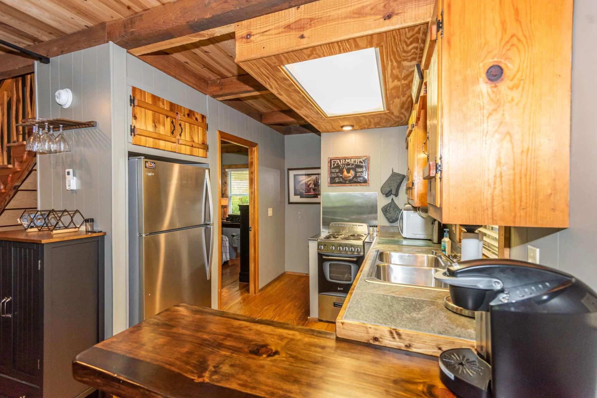 Image number 11 for the current listing