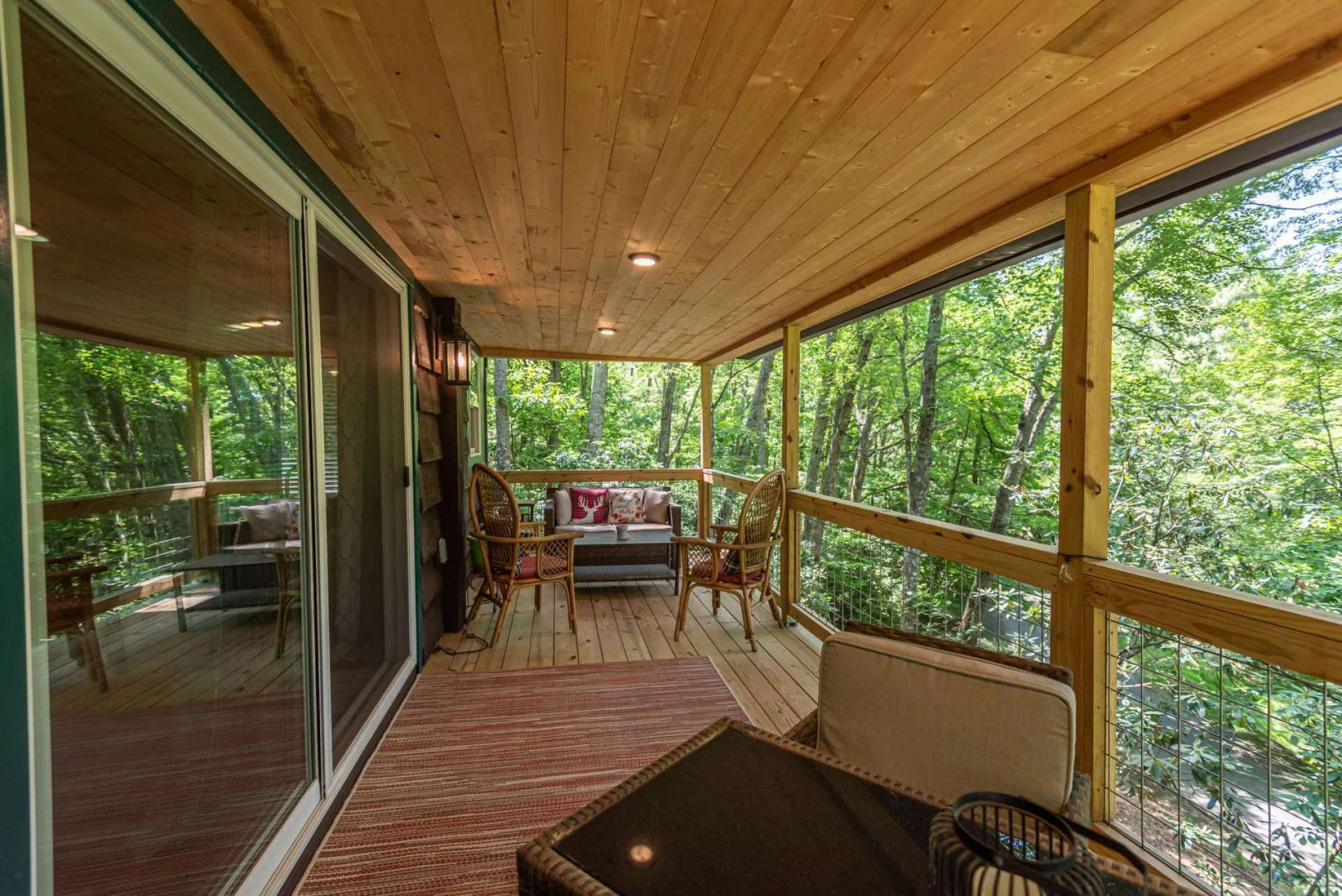Image number 4 for the current listing