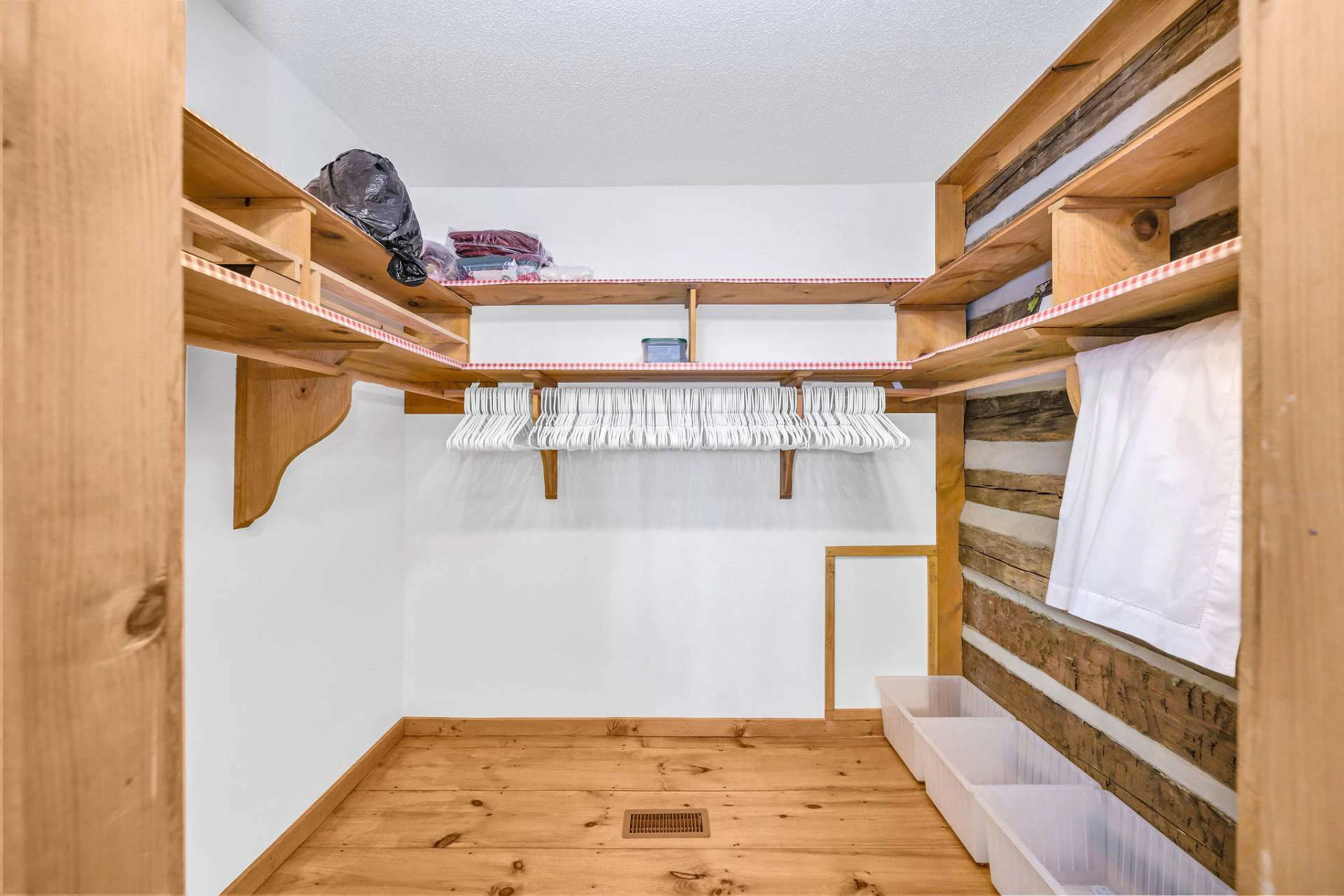 Image number 3 for the current listing