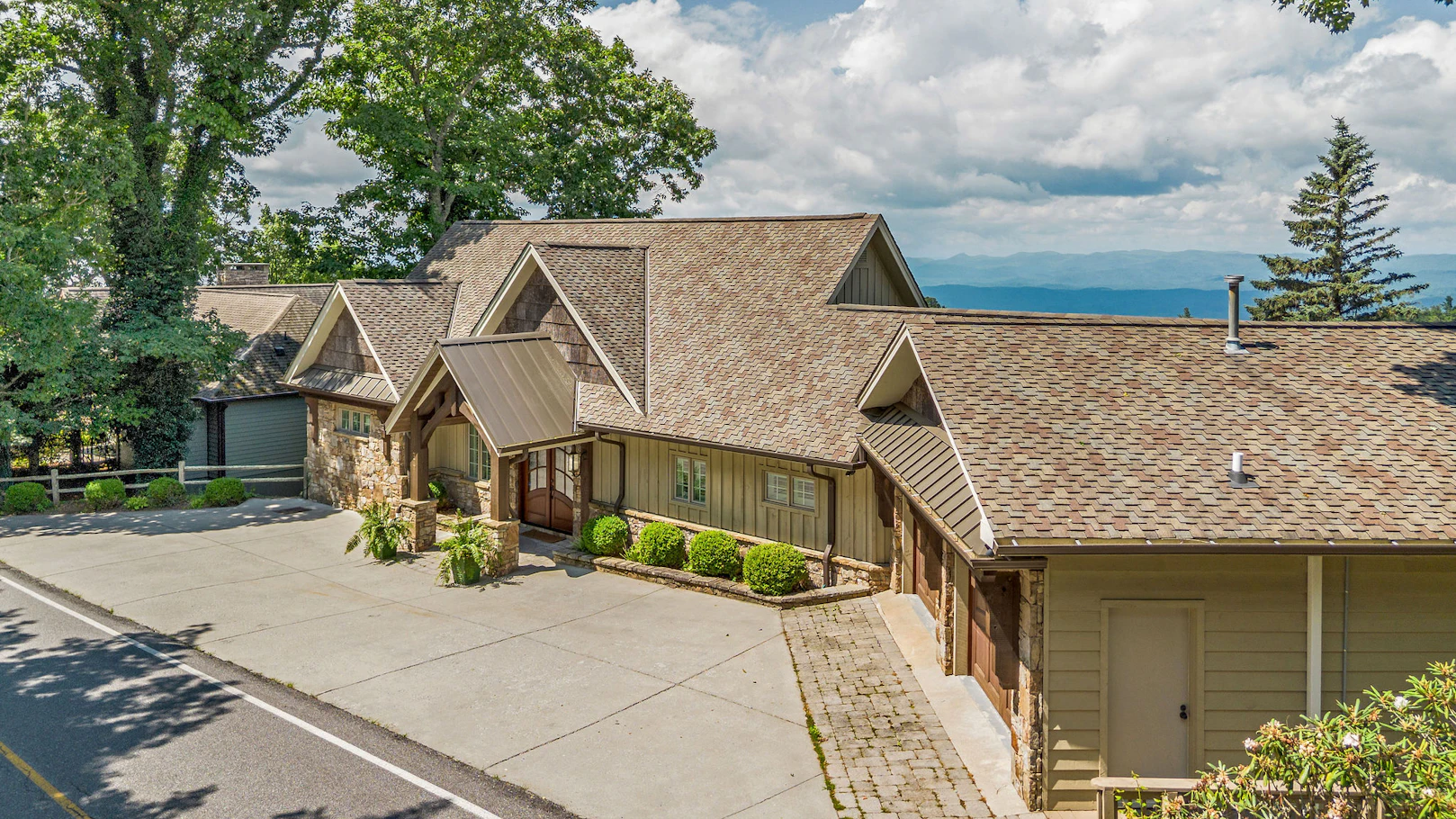 Image number 4 for the current listing