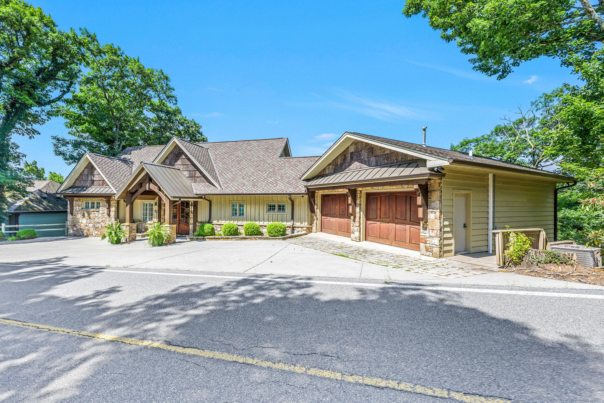 Image number 6 for the current listing