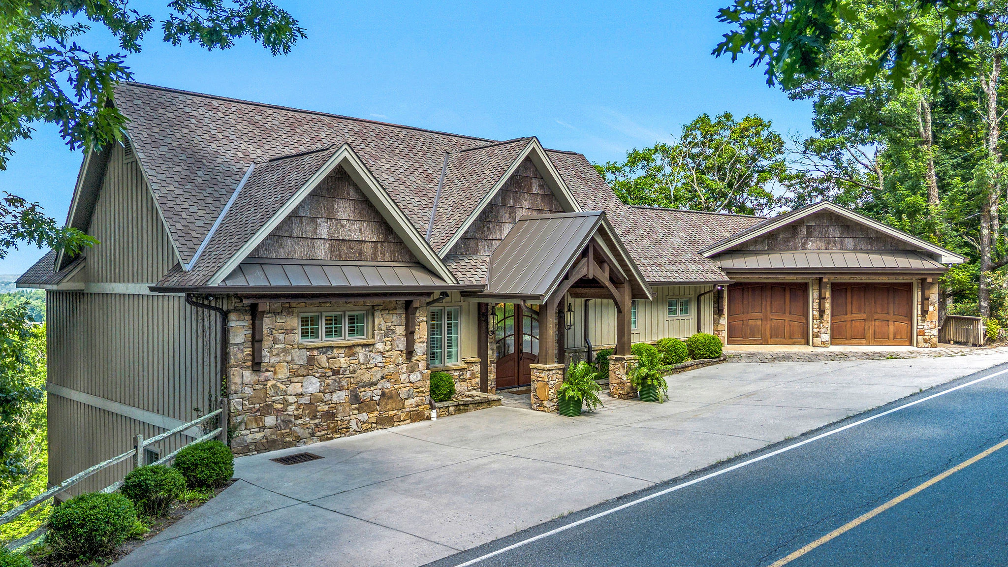 Image number 9 for the current listing