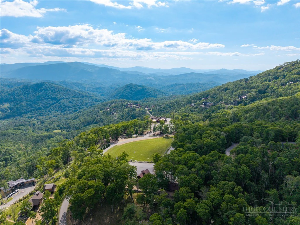 Image number 3 for the current listing