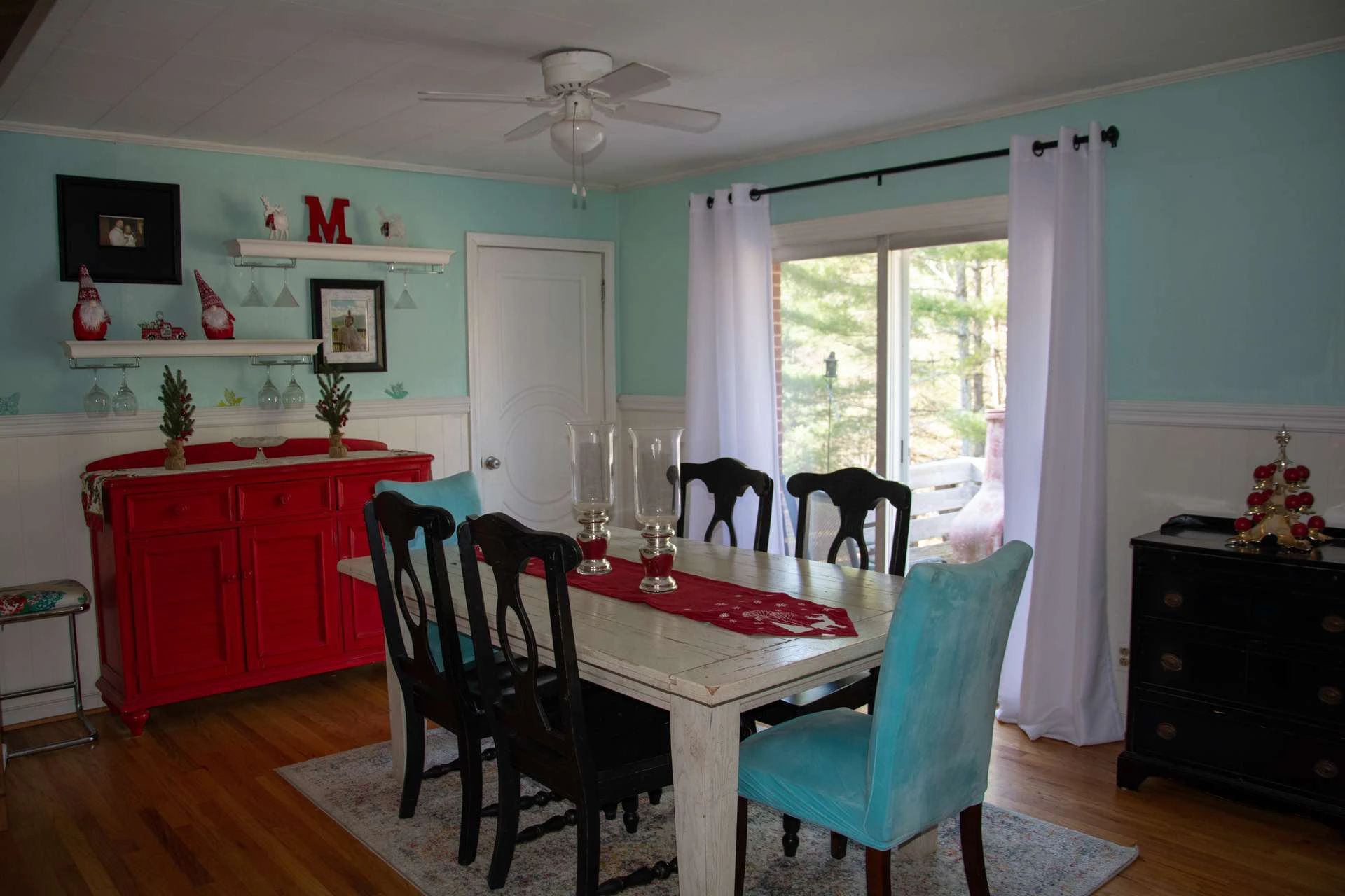 Image number 16 for the current listing