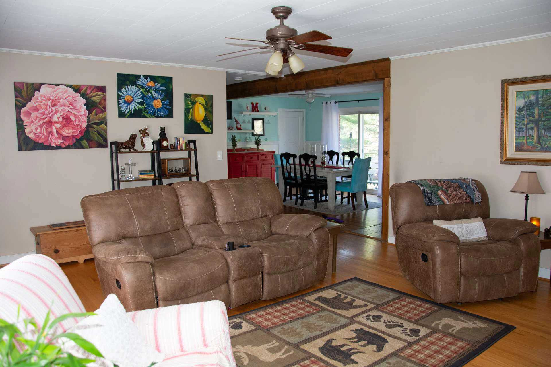 Image number 13 for the current listing