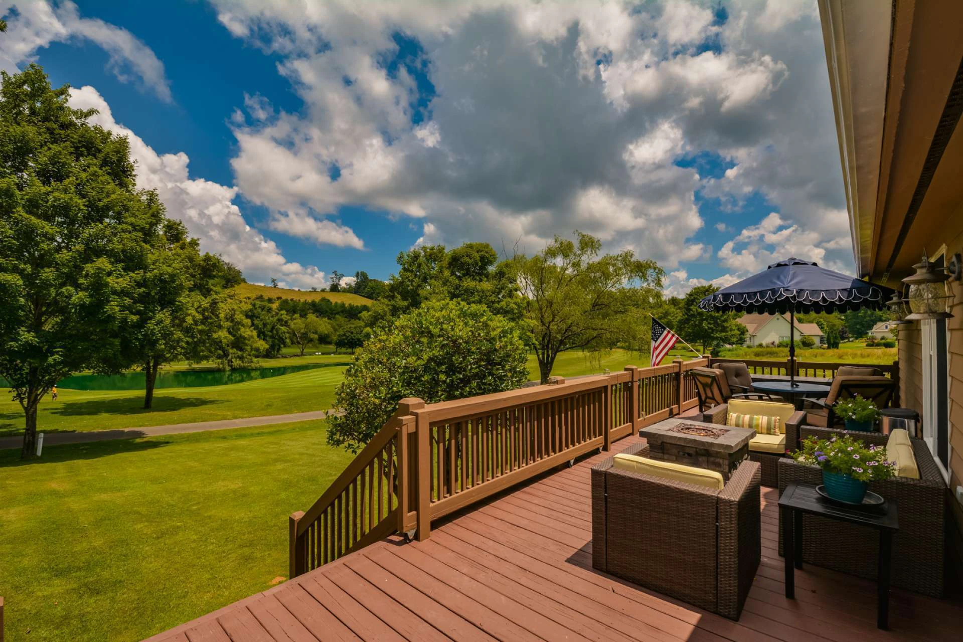 Image number 11 for the current listing
