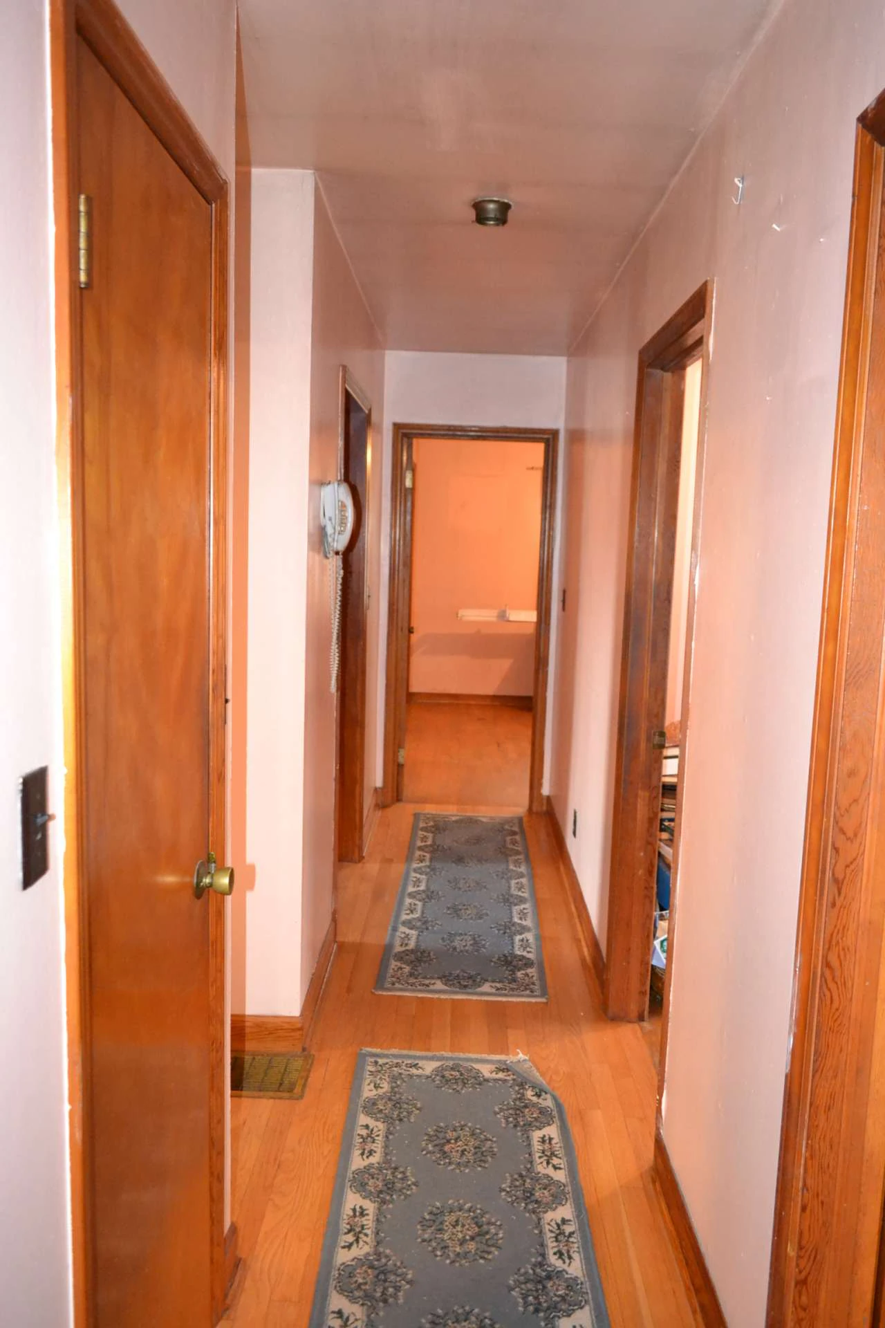 Image number 2 for the current listing