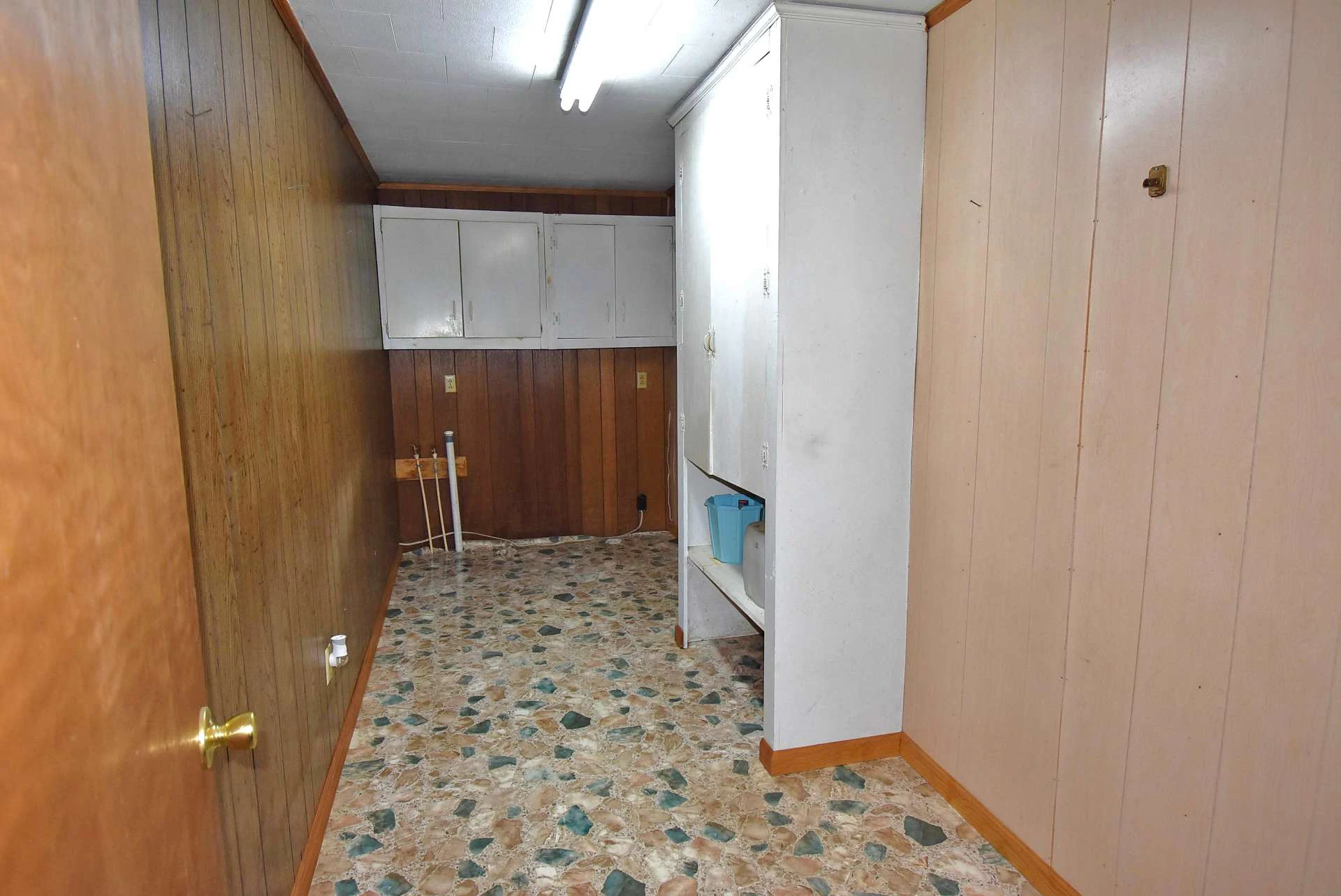 Image number 9 for the current listing