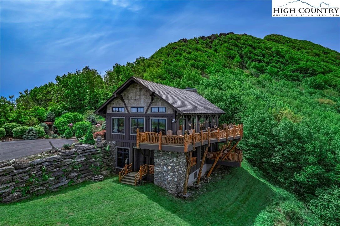 Image number 5 for the current listing