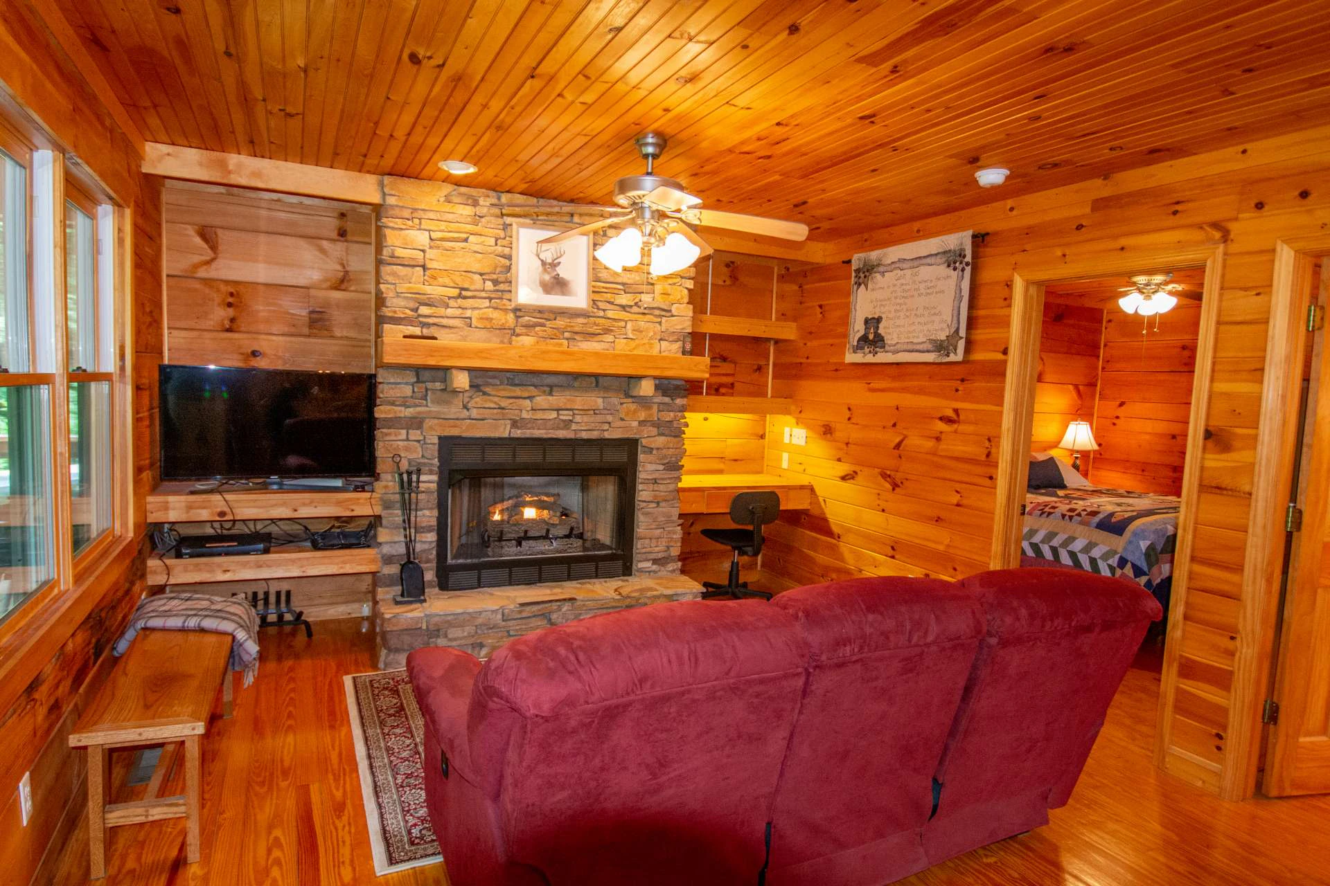 Image number 19 for the current listing